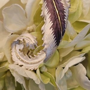 Elegant  Feather Accent Pin Brooch Costume Jewelry